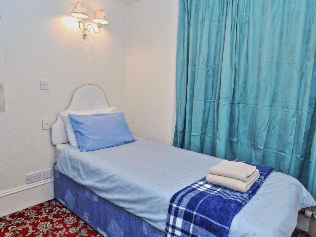 Brentwood Villa Bed And Breakfast Aberdeen Exteriör bild